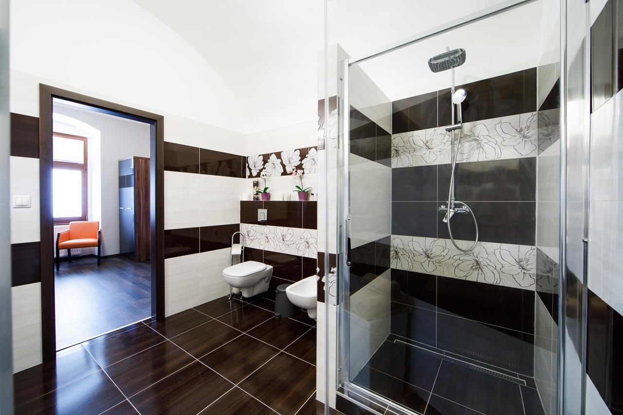 Aplend City Apartments Na Vrsku Bratislava Buitenkant foto